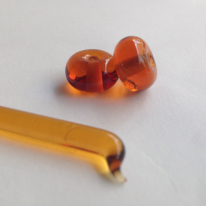 Средний Янтарный - Med Topaz Прозрачный Лист 50 см x 50 см (014) — категория Листовое стекло