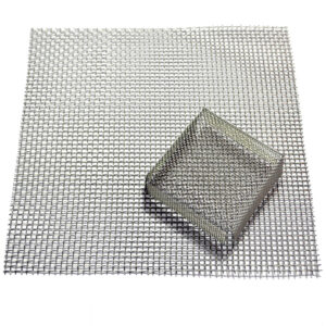 Stainless steel net with protection for stovetop firing